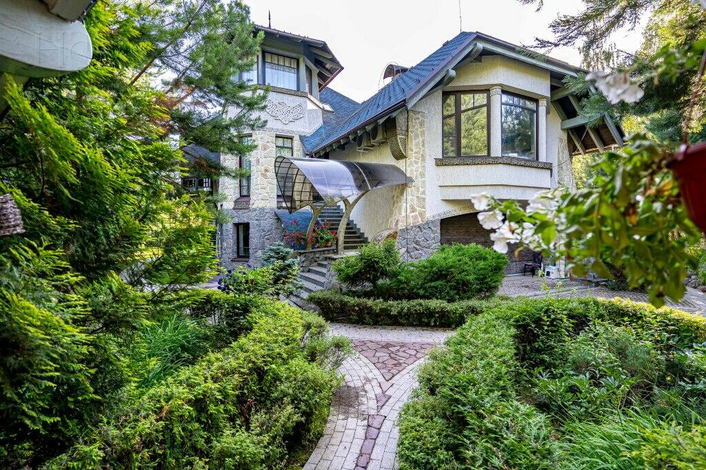 2-этажный коттедж 630 м² с отделкой