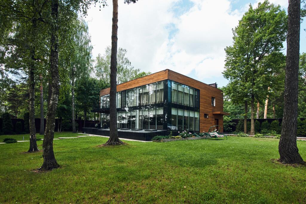 2-этажный коттедж 835 м² с отделкой