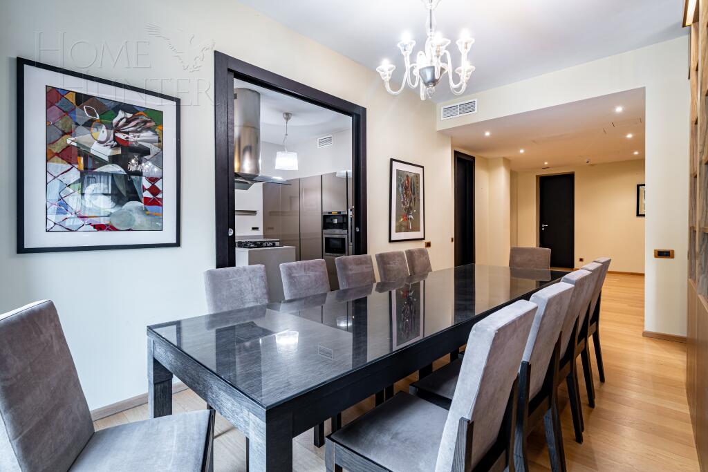 2-этажный коттедж 600 м² с отделкой