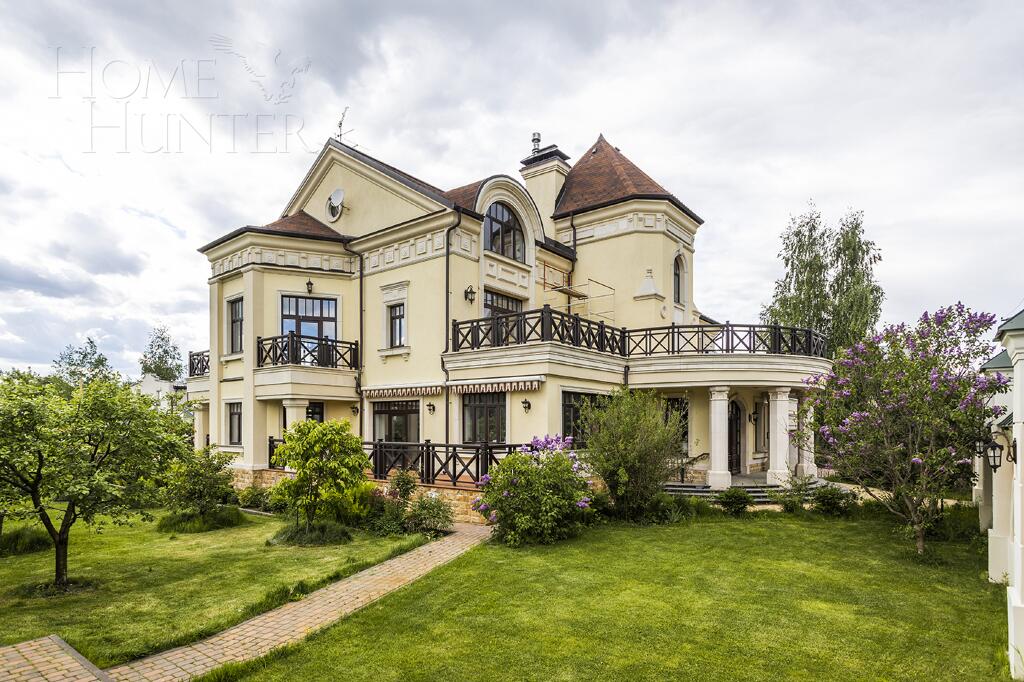 3-этажный коттедж 1 010 м² без отделки