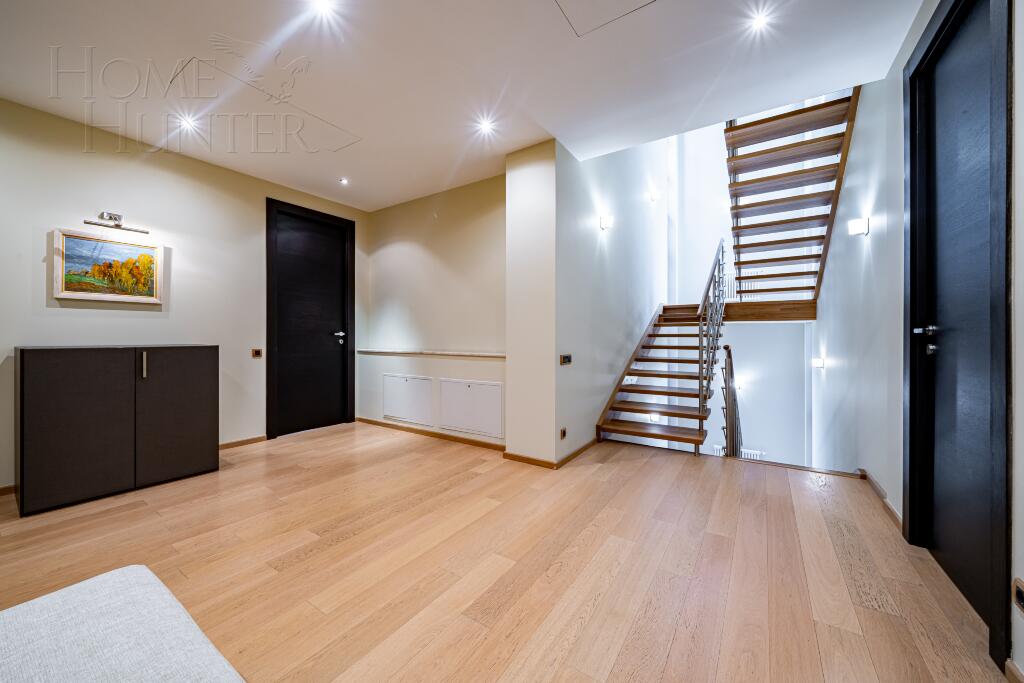 2-этажный коттедж 600 м² с отделкой