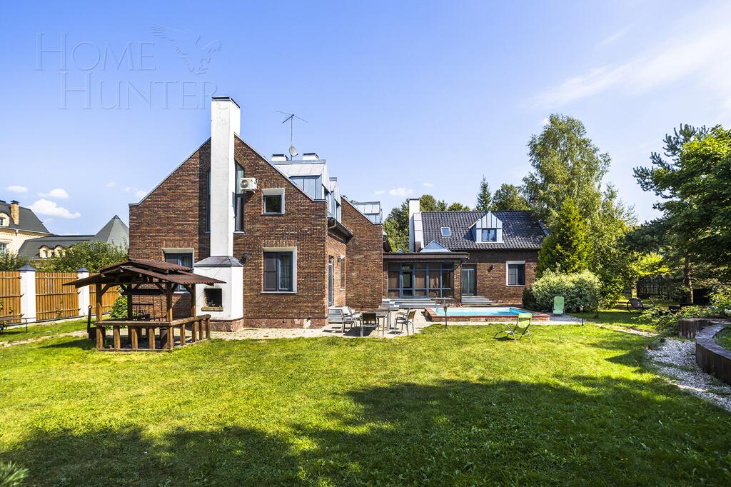 2-этажный коттедж 558 м² с отделкой