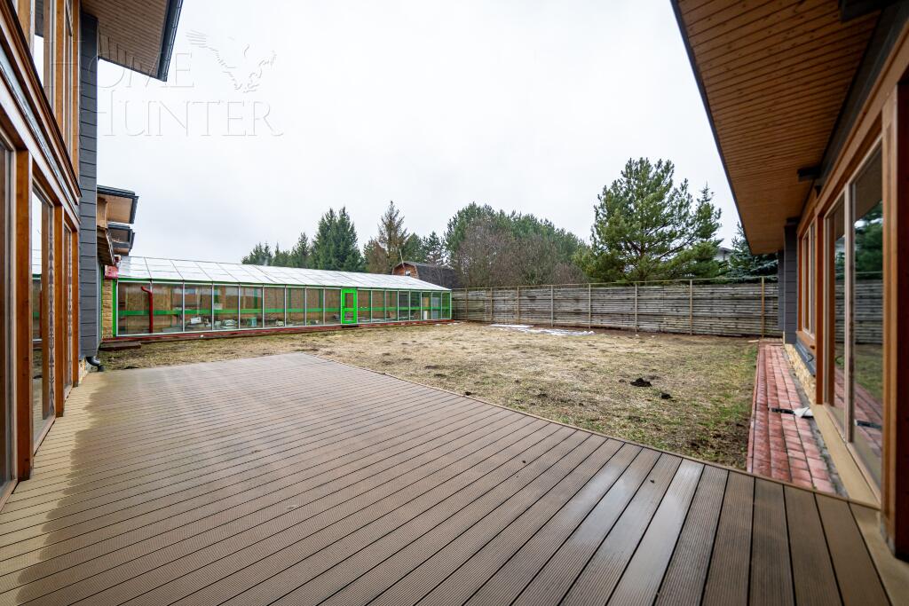 2-этажный коттедж 1 250 м² без отделки