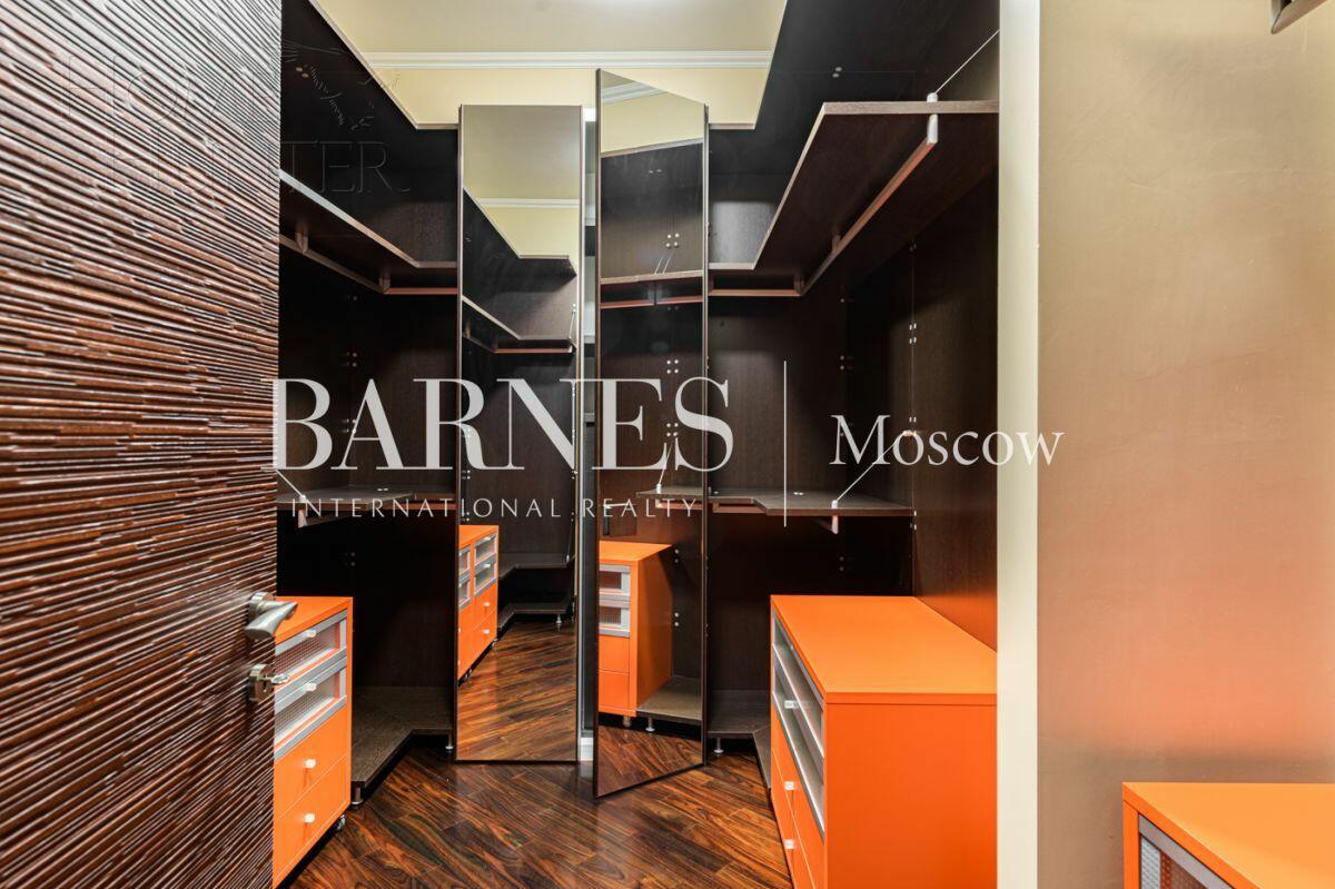 5-КОМН. КВАРТИРА С ОТДЕЛКОЙ 187.8 М² НА 4 ЭТАЖЕ