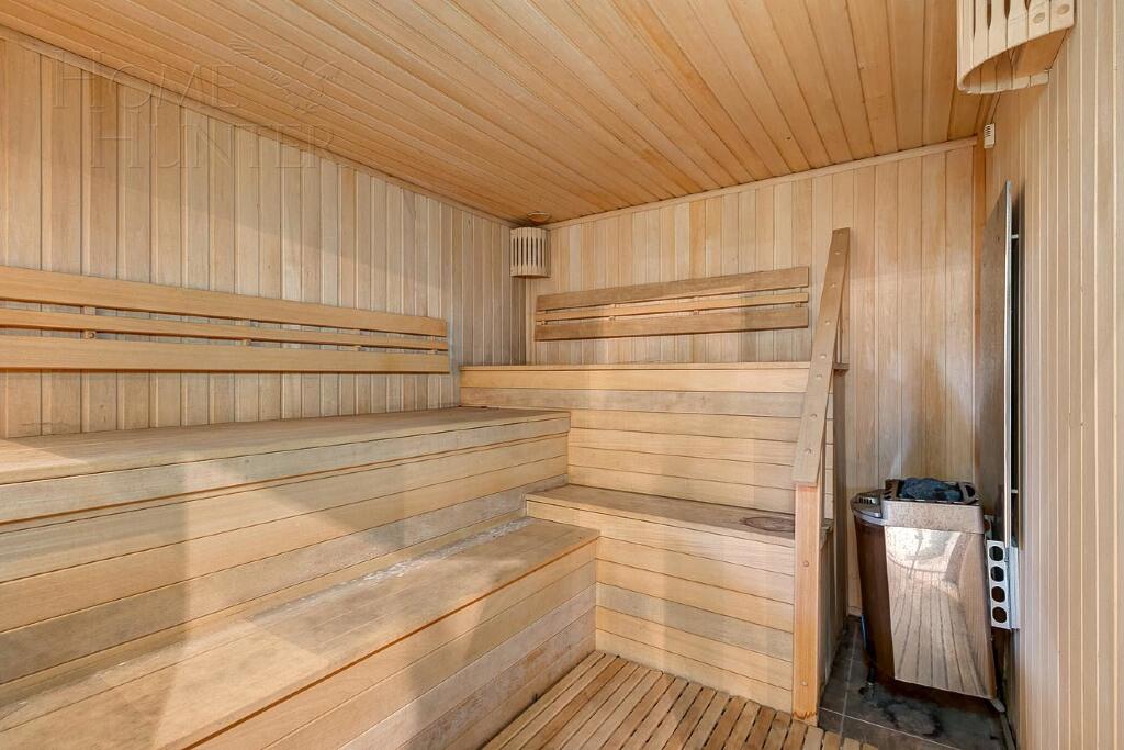 2-этажный коттедж 680 м² с отделкой