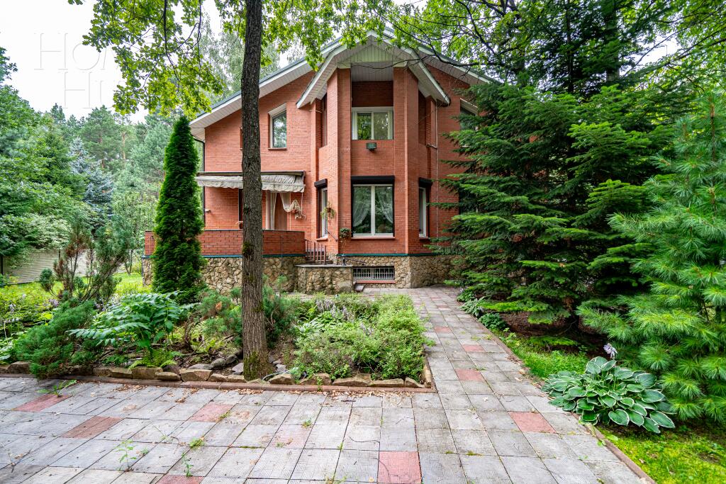 2-этажный коттедж 380 м² без отделки