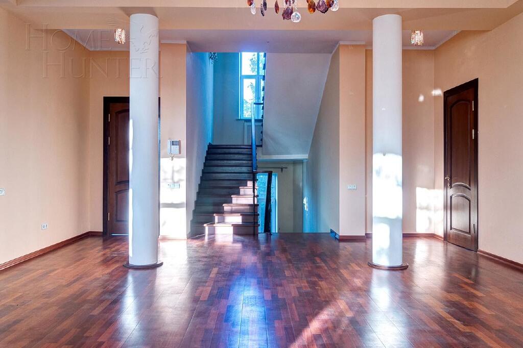 2-этажный коттедж 680 м² с отделкой