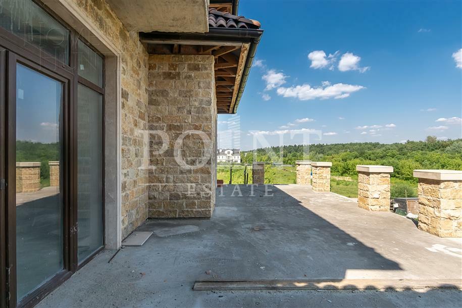 3-этажный коттедж 650 м² без отделки