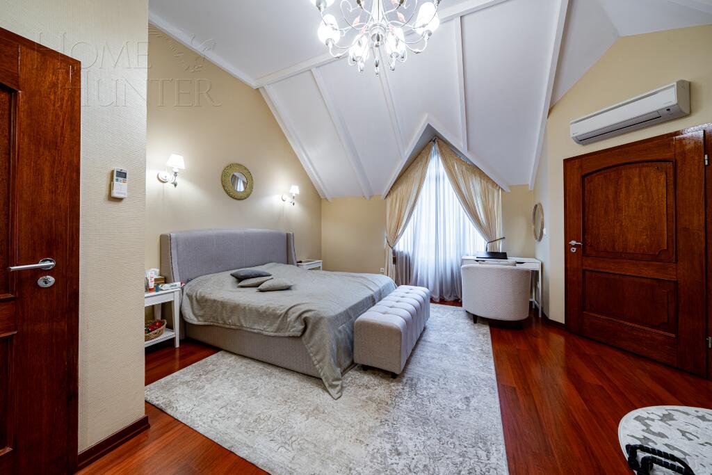 3-этажный коттедж 600 м² с отделкой