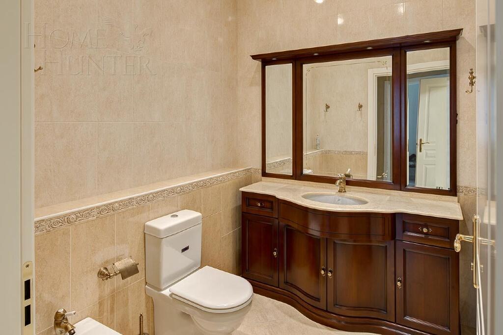 2-этажный коттедж 850 м² с отделкой