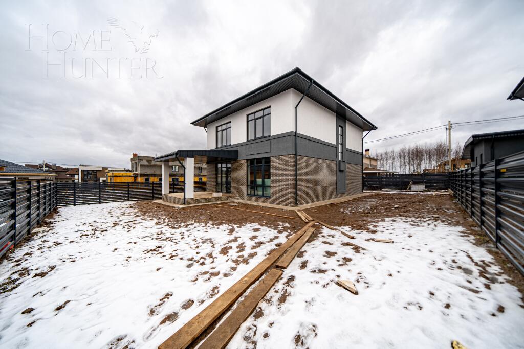 2-этажный коттедж 250 м² без отделки