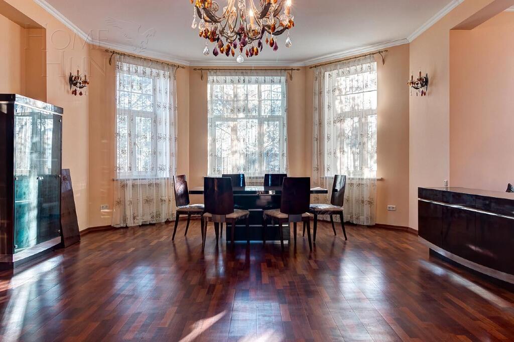 2-этажный коттедж 680 м² с отделкой