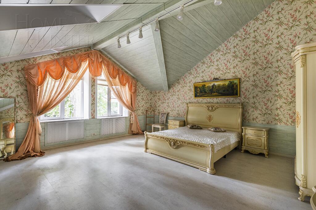 3-этажный коттедж 400 м² с отделкой