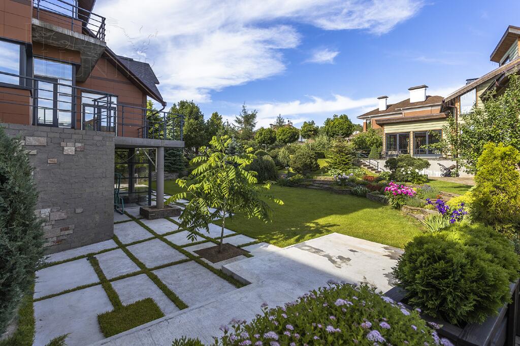 2-этажный коттедж 850 м² без отделки