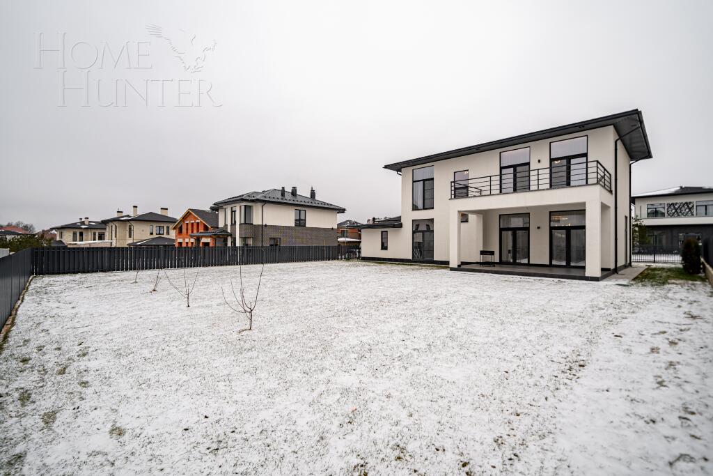2-этажный коттедж 260 м² с отделкой