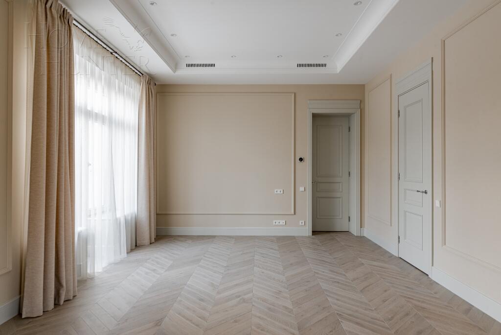 2-этажный коттедж 1 250 м² с отделкой