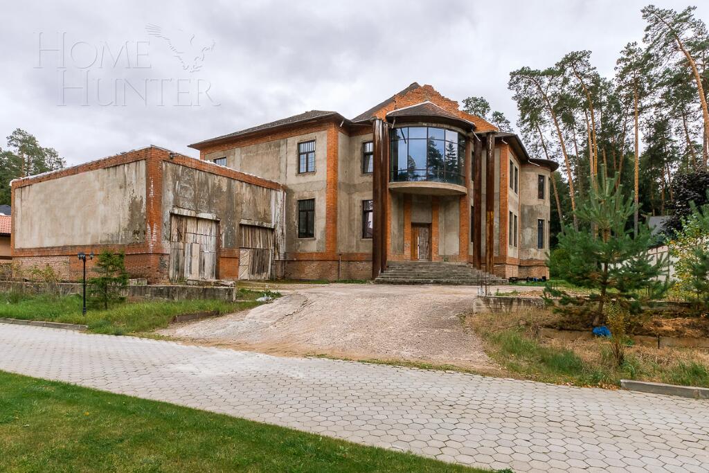2-этажный коттедж 950 м² без отделки