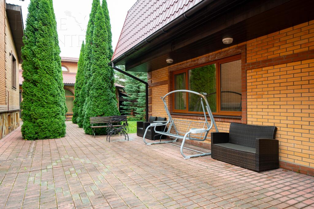 3-этажный коттедж 980 м² с отделкой