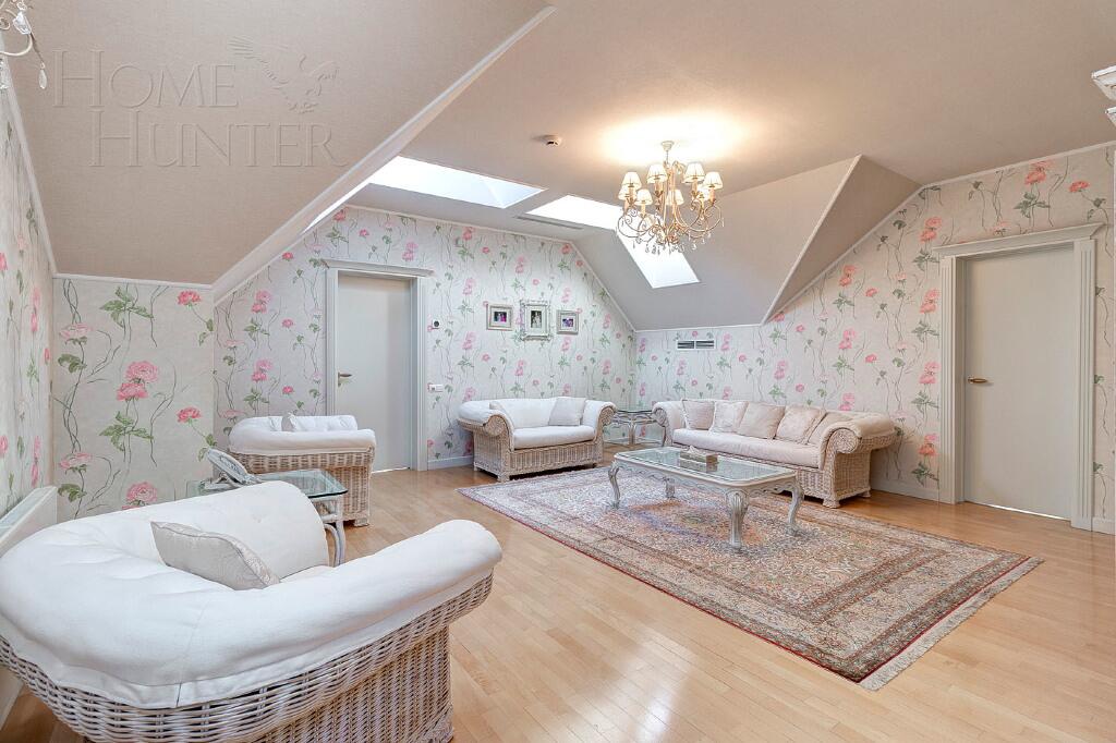 2-этажный коттедж 782.7 м² с отделкой