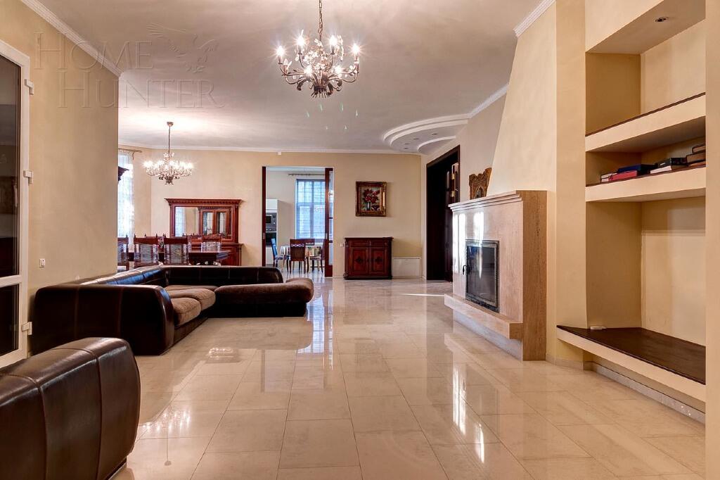 2-этажный коттедж 680 м² с отделкой