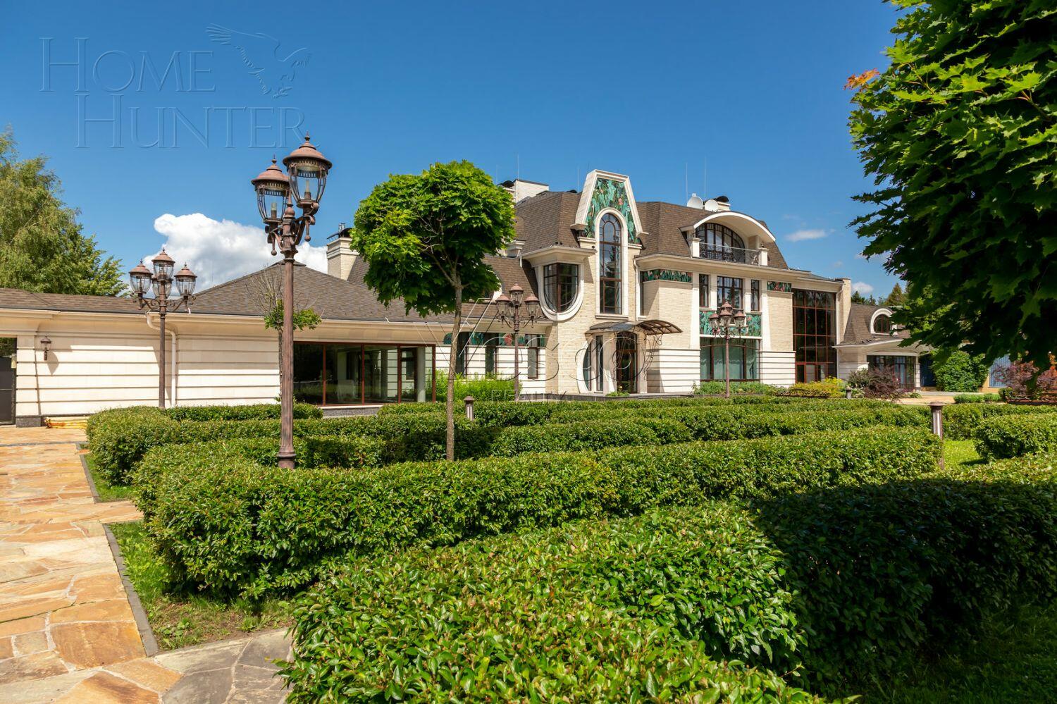 2-этажный коттедж 1 832 м² с отделкой