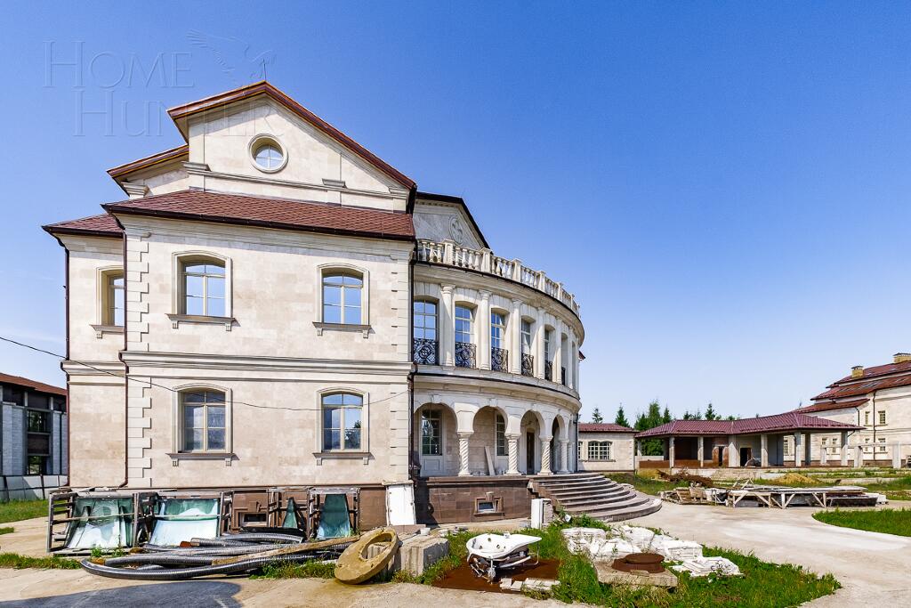 2-этажный коттедж 1 686 м² с отделкой