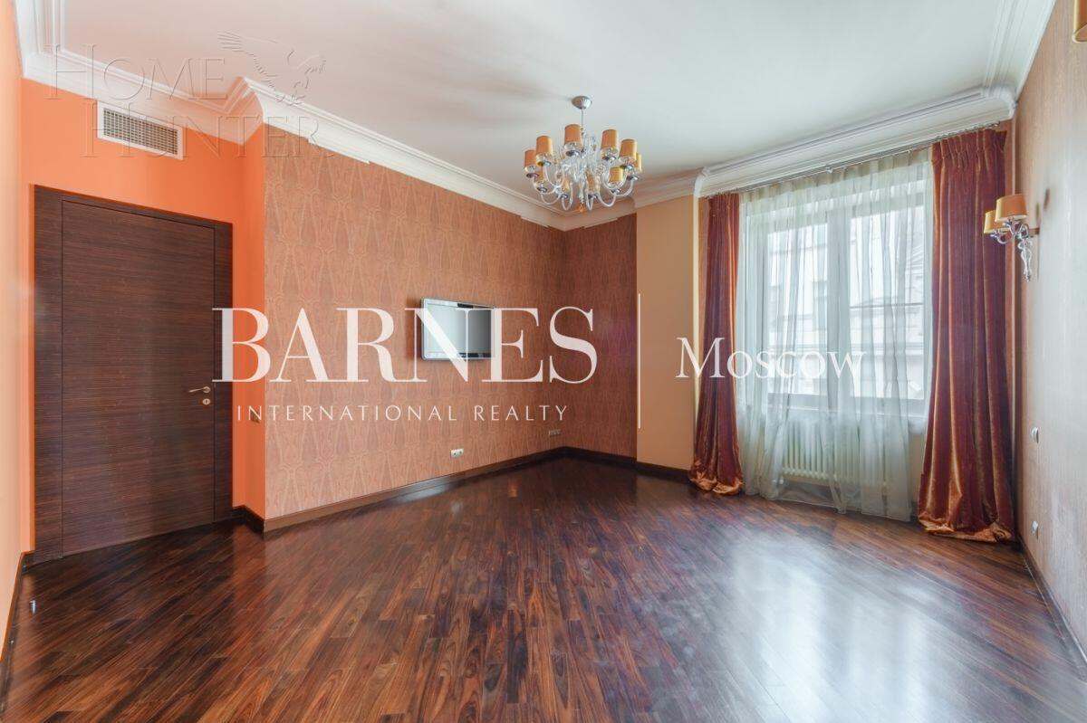 5-КОМН. КВАРТИРА С ОТДЕЛКОЙ 187.8 М² НА 4 ЭТАЖЕ