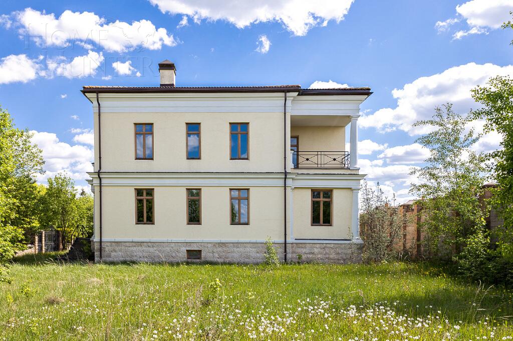 2-этажный коттедж 540 м² без отделки