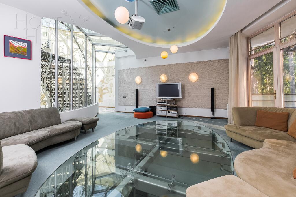 2-этажный коттедж 850 м² с отделкой