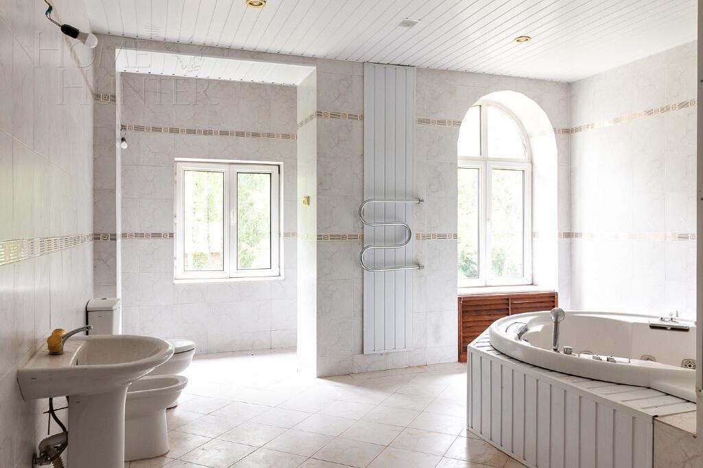 3-этажный коттедж 8 755 м² с отделкой