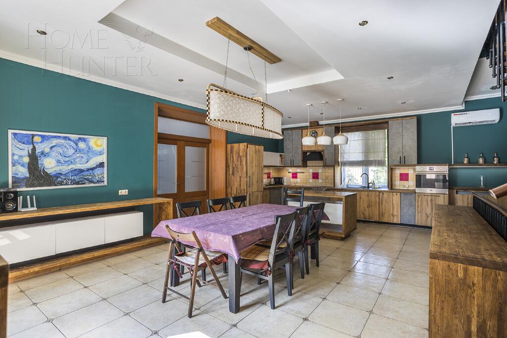 2-этажный коттедж 558 м² с отделкой