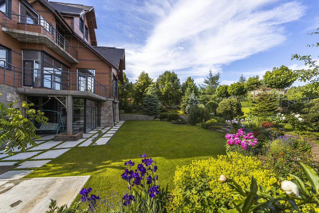 2-этажный коттедж 850 м² без отделки