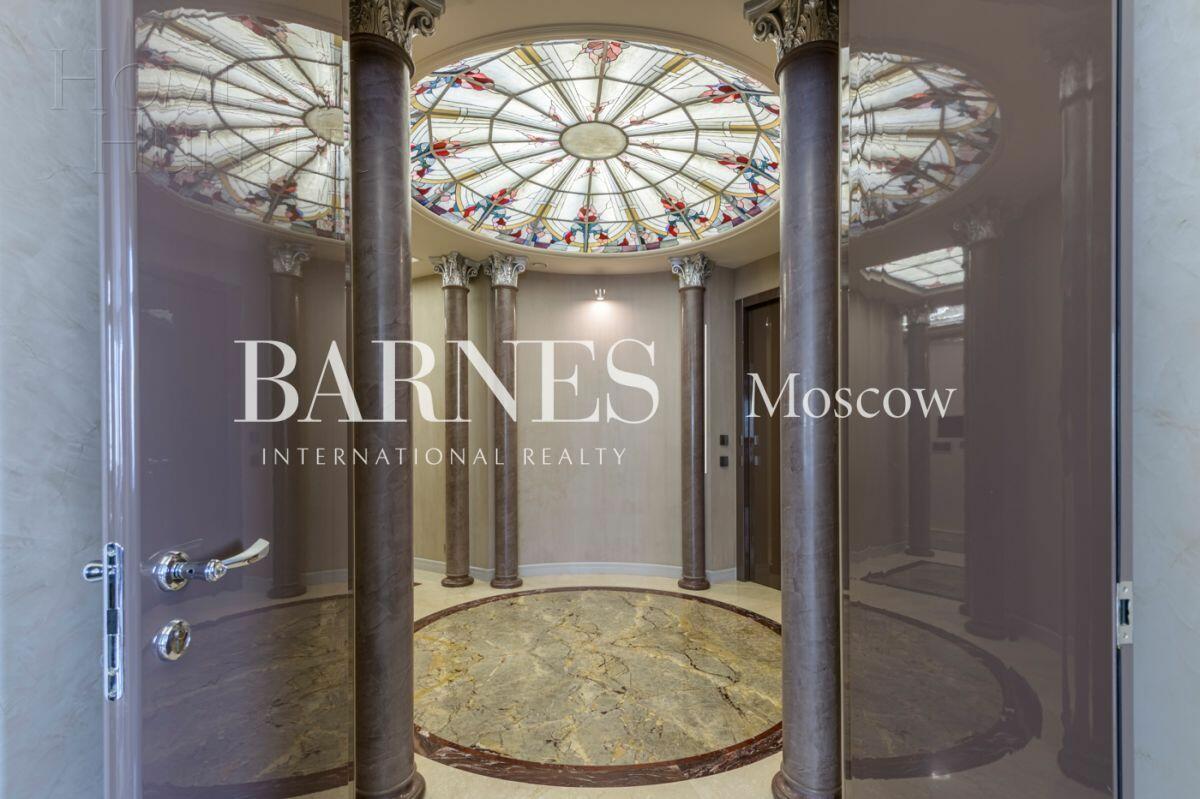 4-КОМН. КВАРТИРА С ОТДЕЛКОЙ 234 М² НА 4 ЭТАЖЕ