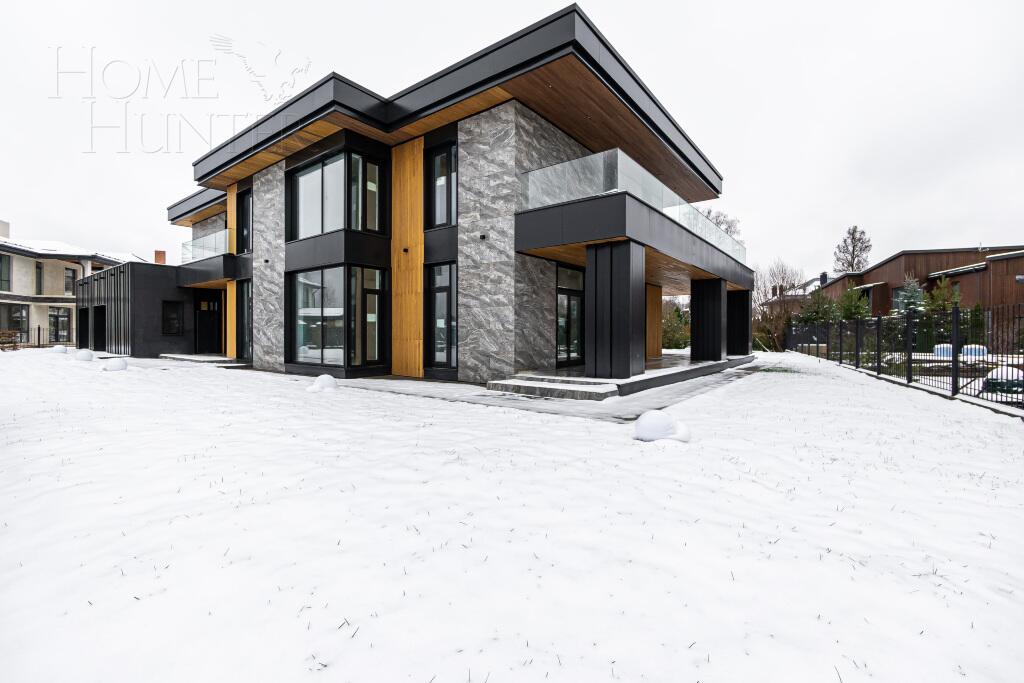 2-этажный коттедж 853.2 м² без отделки