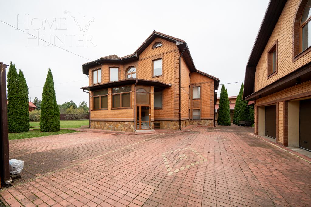 3-этажный коттедж 980 м² с отделкой