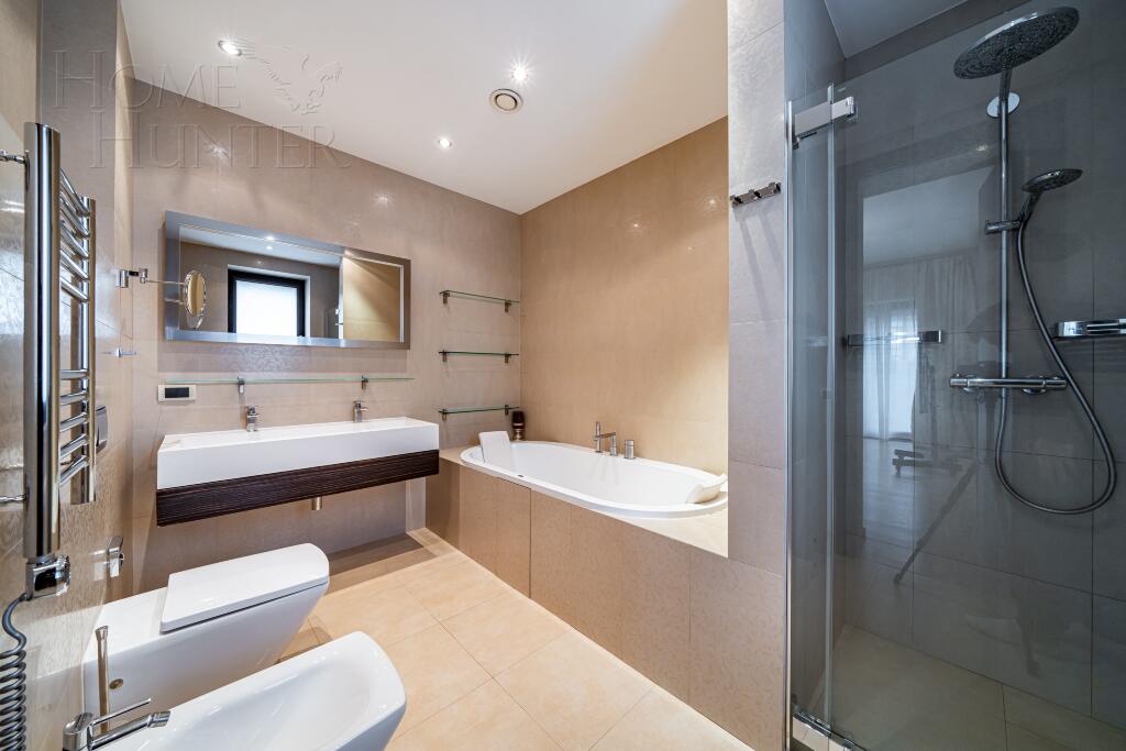 2-этажный коттедж 600 м² с отделкой