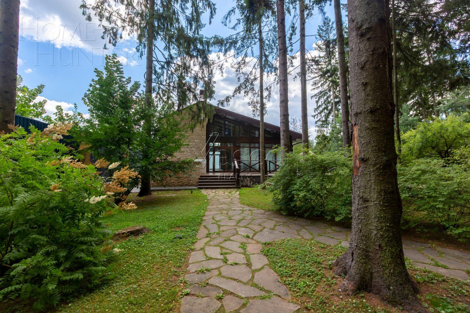 2-этажный коттедж 1 832 м² с отделкой