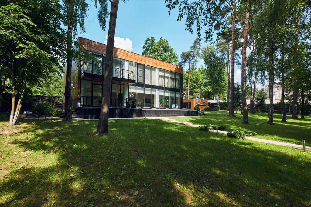 2-этажный коттедж 835 м² с отделкой