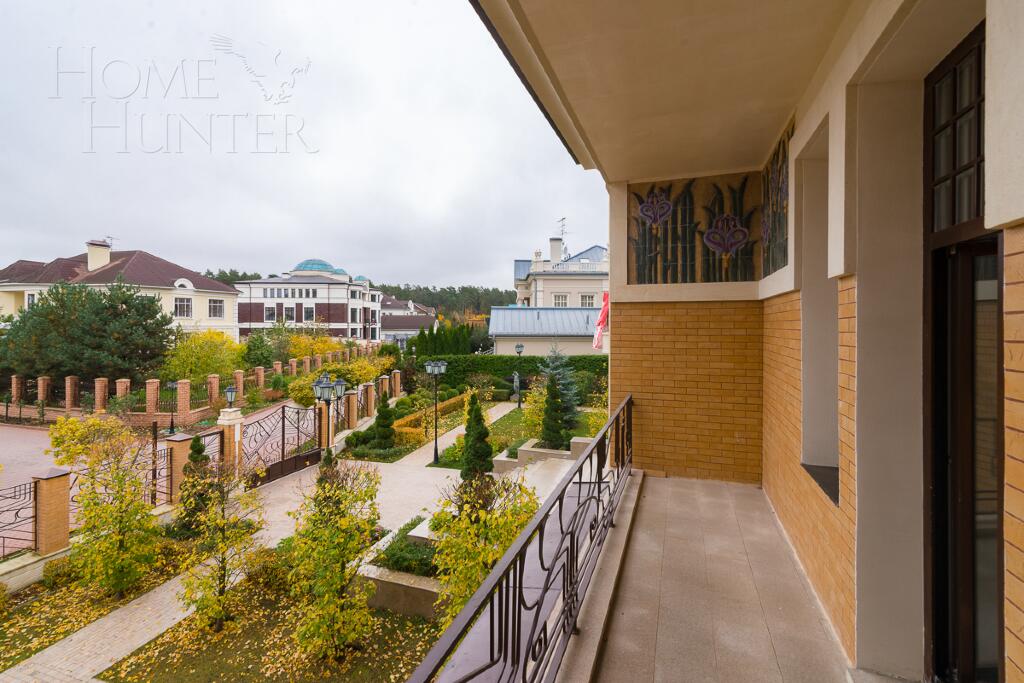 2-этажный коттедж 1 372 м² с отделкой
