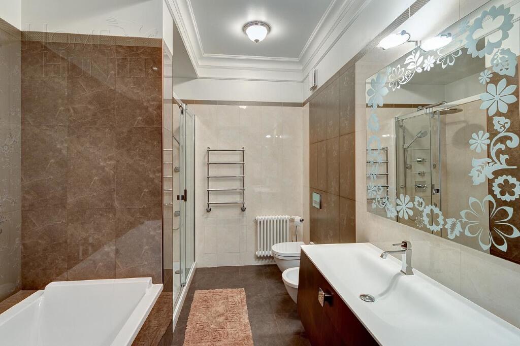 2-этажный коттедж 550 м² с отделкой