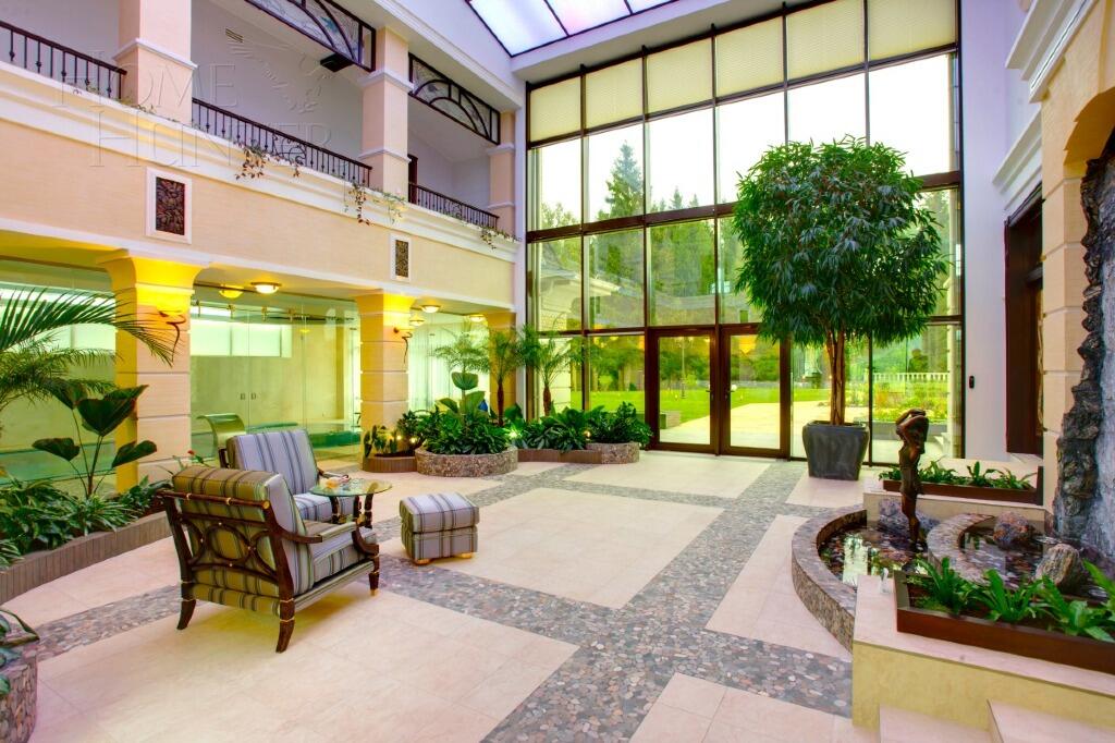 3-этажный коттедж 1 832 м² с отделкой