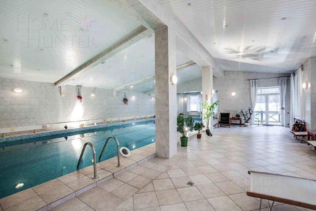 3-этажный коттедж 1 233 м² с отделкой