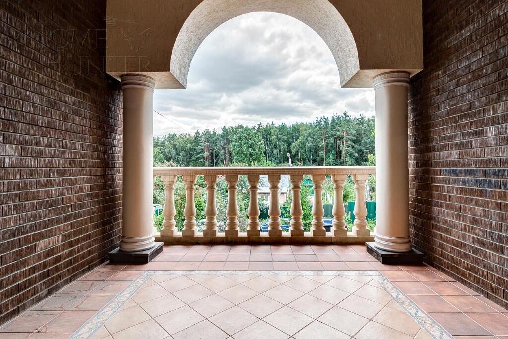 2-этажный коттедж 700 м² с отделкой