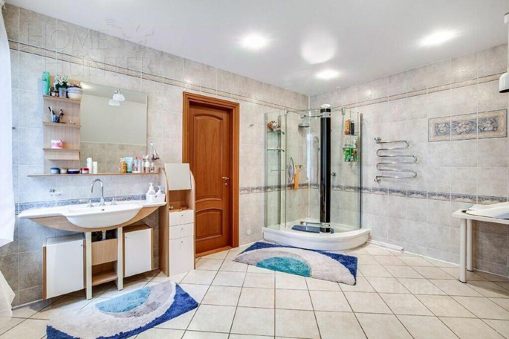 3-этажный коттедж 1 233 м² с отделкой
