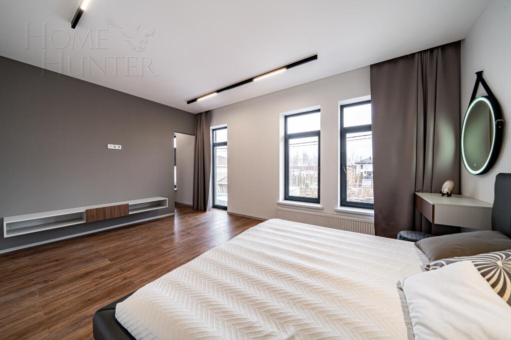 2-этажный коттедж 250 м² с отделкой