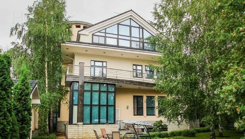 2-этажный коттедж 900 м² с отделкой