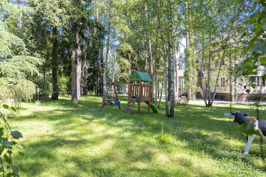 2-этажный коттедж 850 м² с отделкой