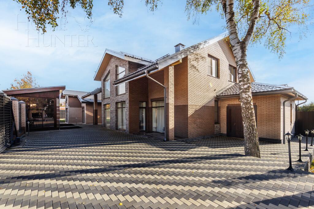 2-этажный коттедж 350 м² с отделкой