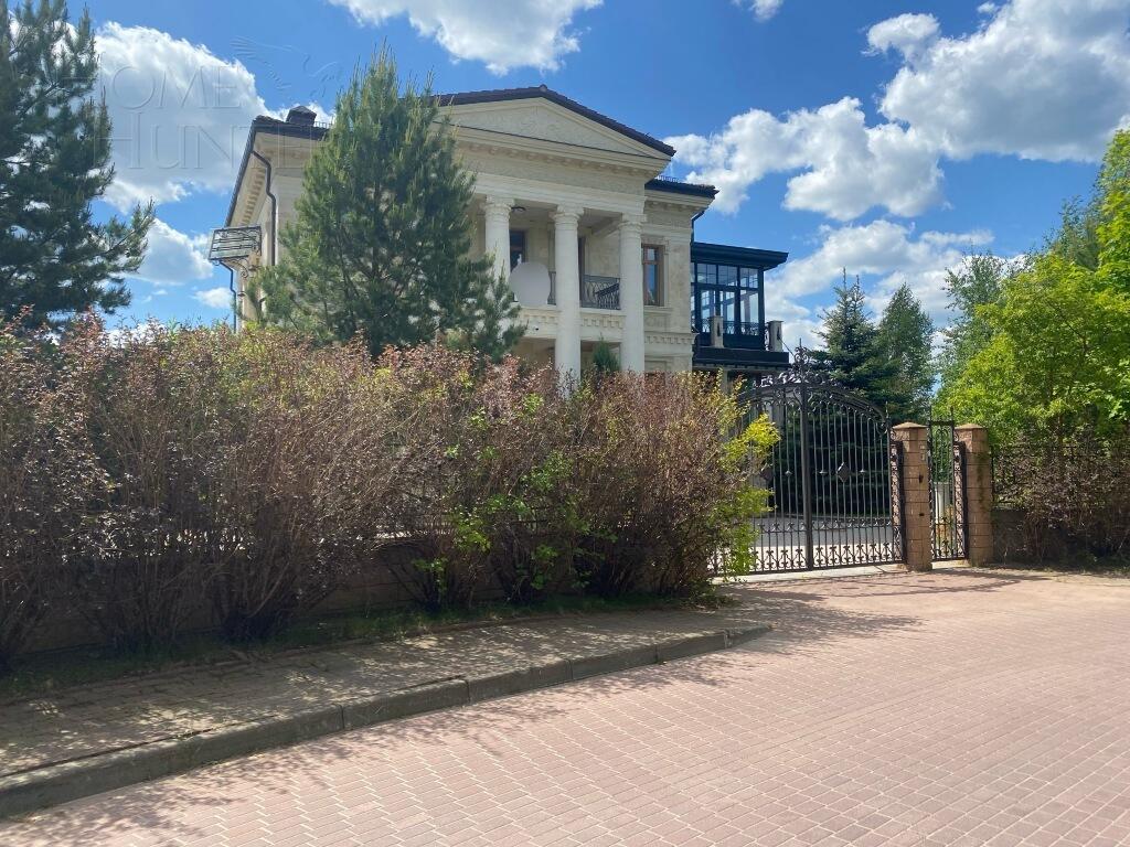 2-этажный коттедж 700 м² с отделкой