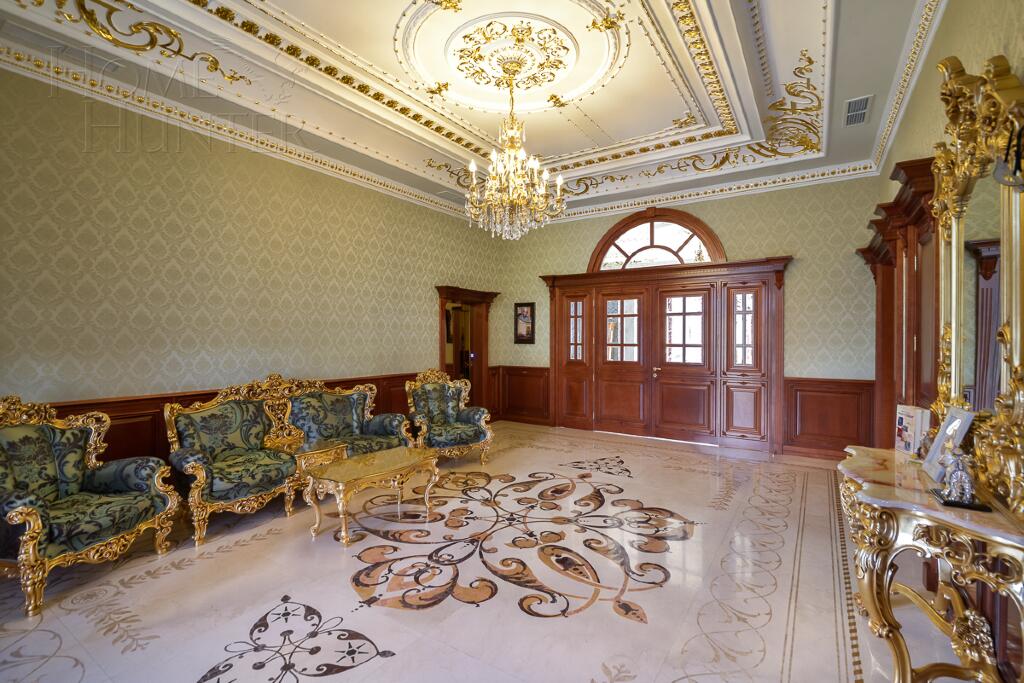 2-этажный коттедж 1 800 м² с отделкой